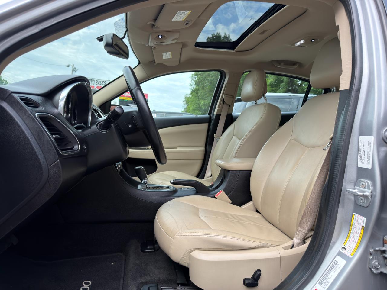 Chrysler 200 4dr Sdn Limited 2014