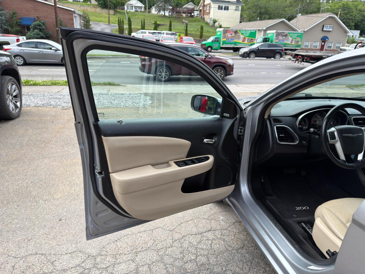 Chrysler 200 4dr Sdn Limited 2014