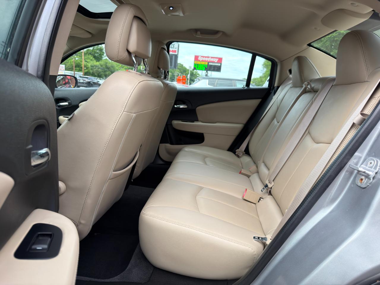 Chrysler 200 4dr Sdn Limited 2014