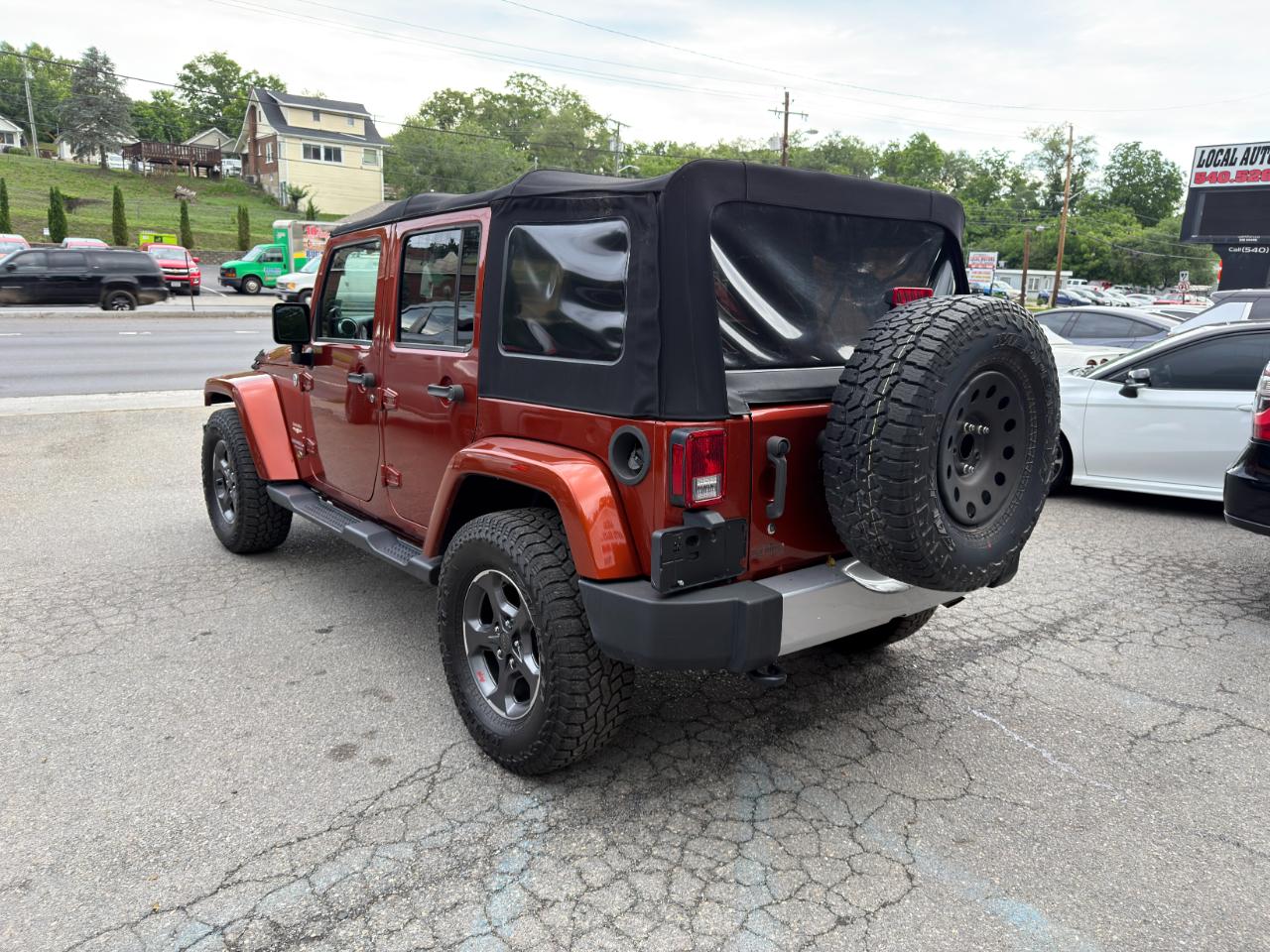 Jeep Wrangler Unlimited 4WD 4dr Sahara 2014