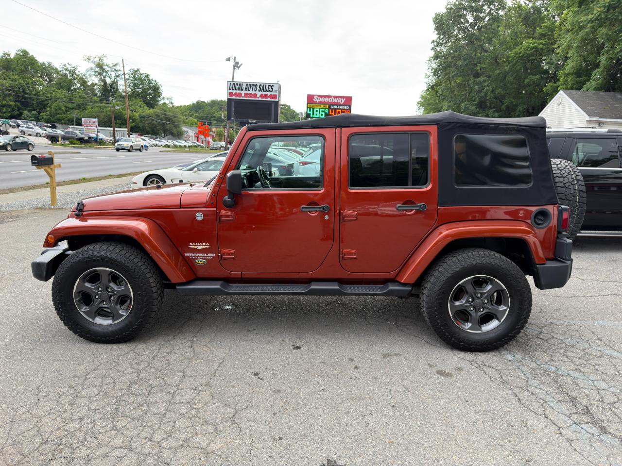 Jeep Wrangler Unlimited 4WD 4dr Sahara 2014