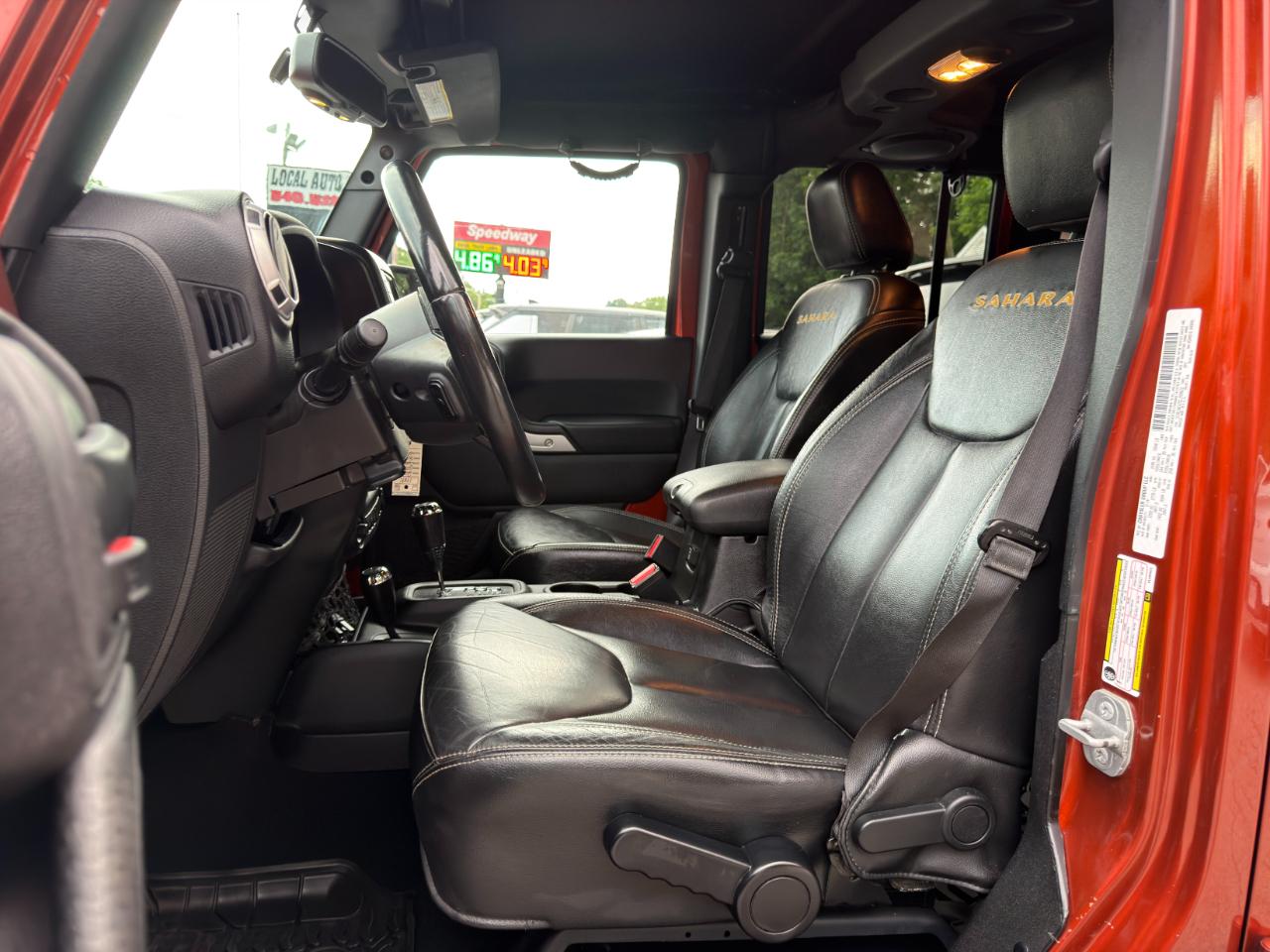 Jeep Wrangler Unlimited 4WD 4dr Sahara 2014