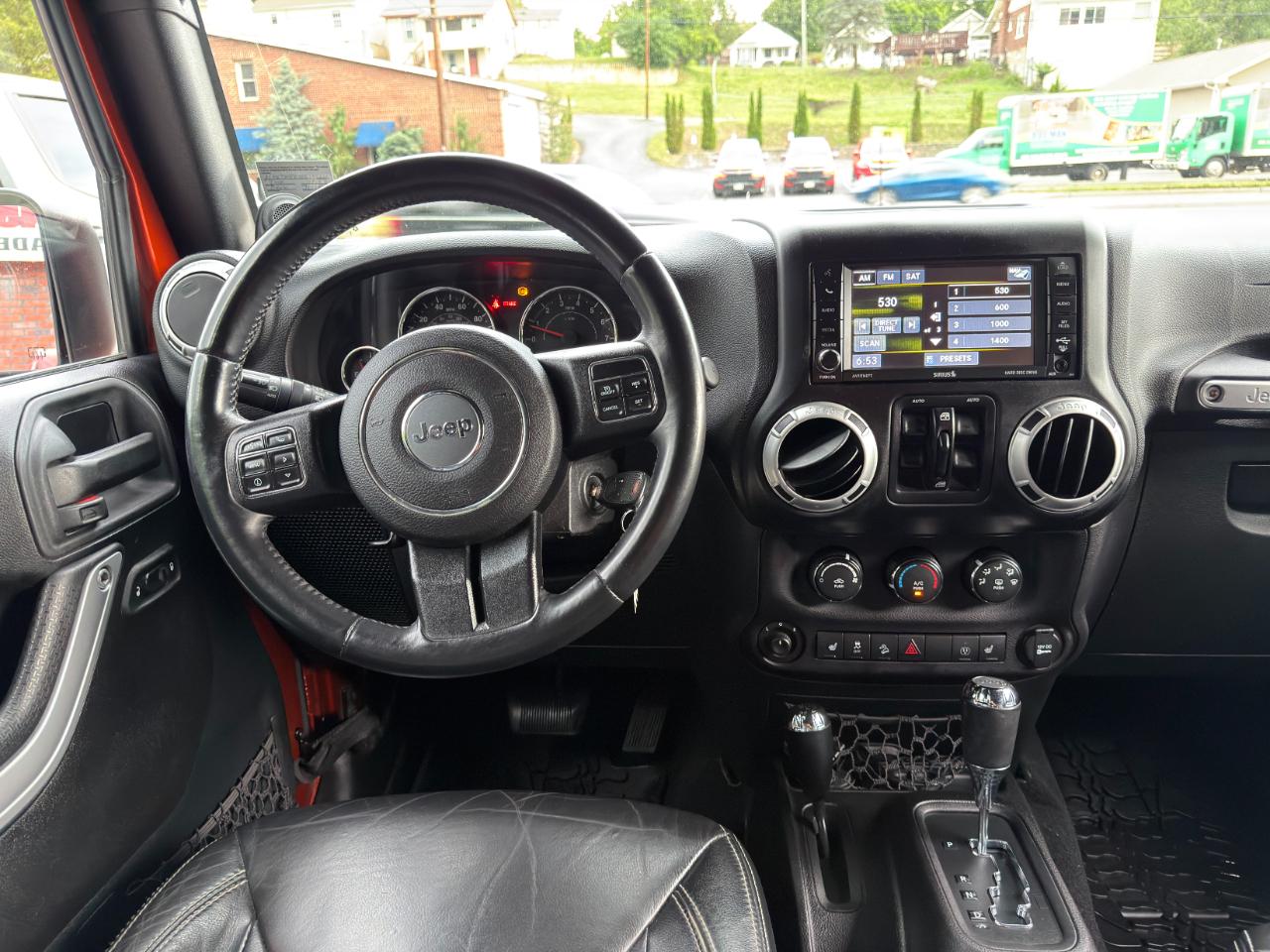 Jeep Wrangler Unlimited 4WD 4dr Sahara 2014