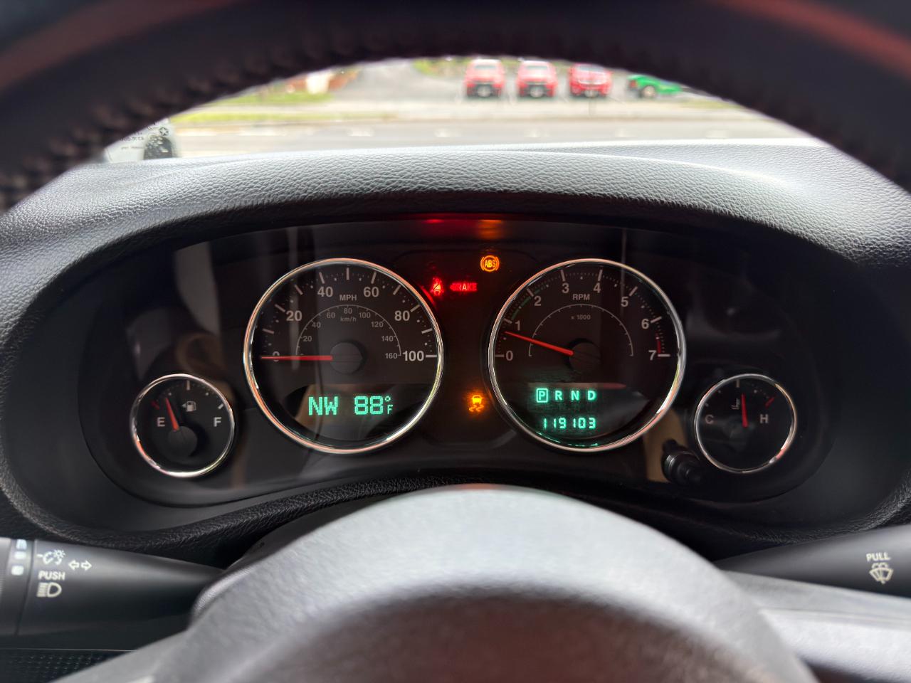 Jeep Wrangler Unlimited 4WD 4dr Sahara 2014