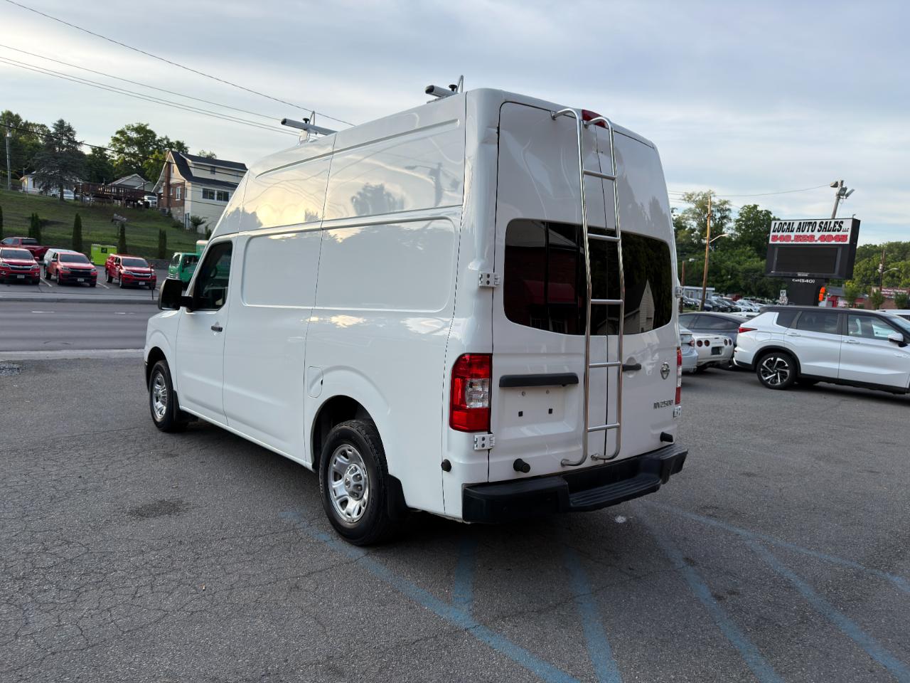 Nissan NV Cargo NV2500 HD High Roof V6 SV 2018