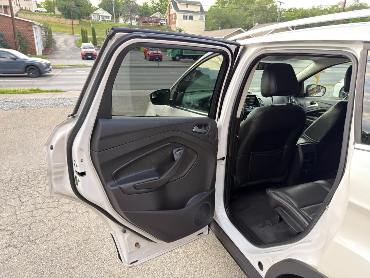Ford Escape 4WD 4dr Titanium 2014