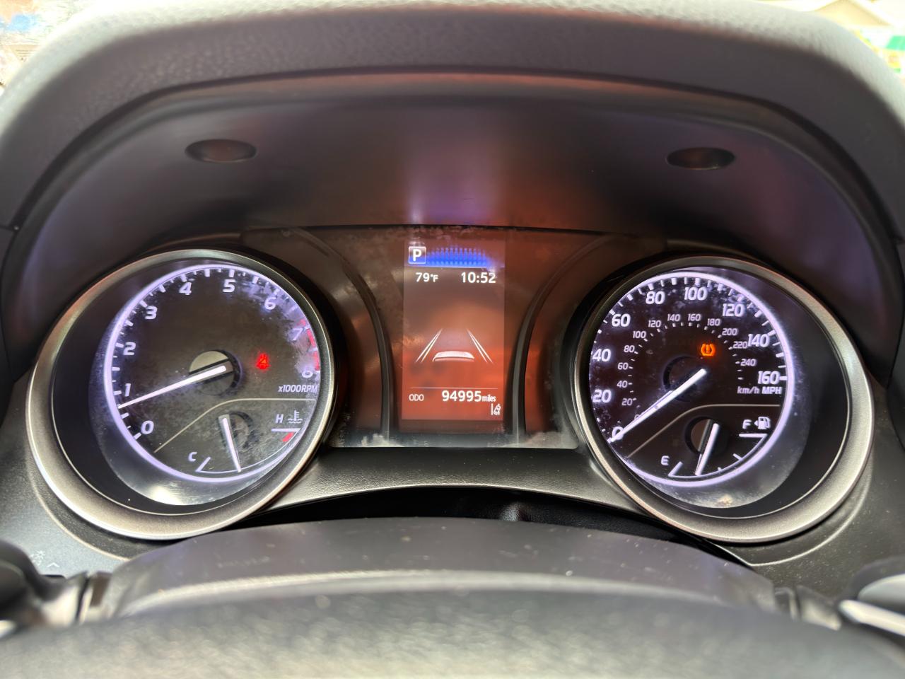 Toyota Camry SE Auto (Natl) 2021