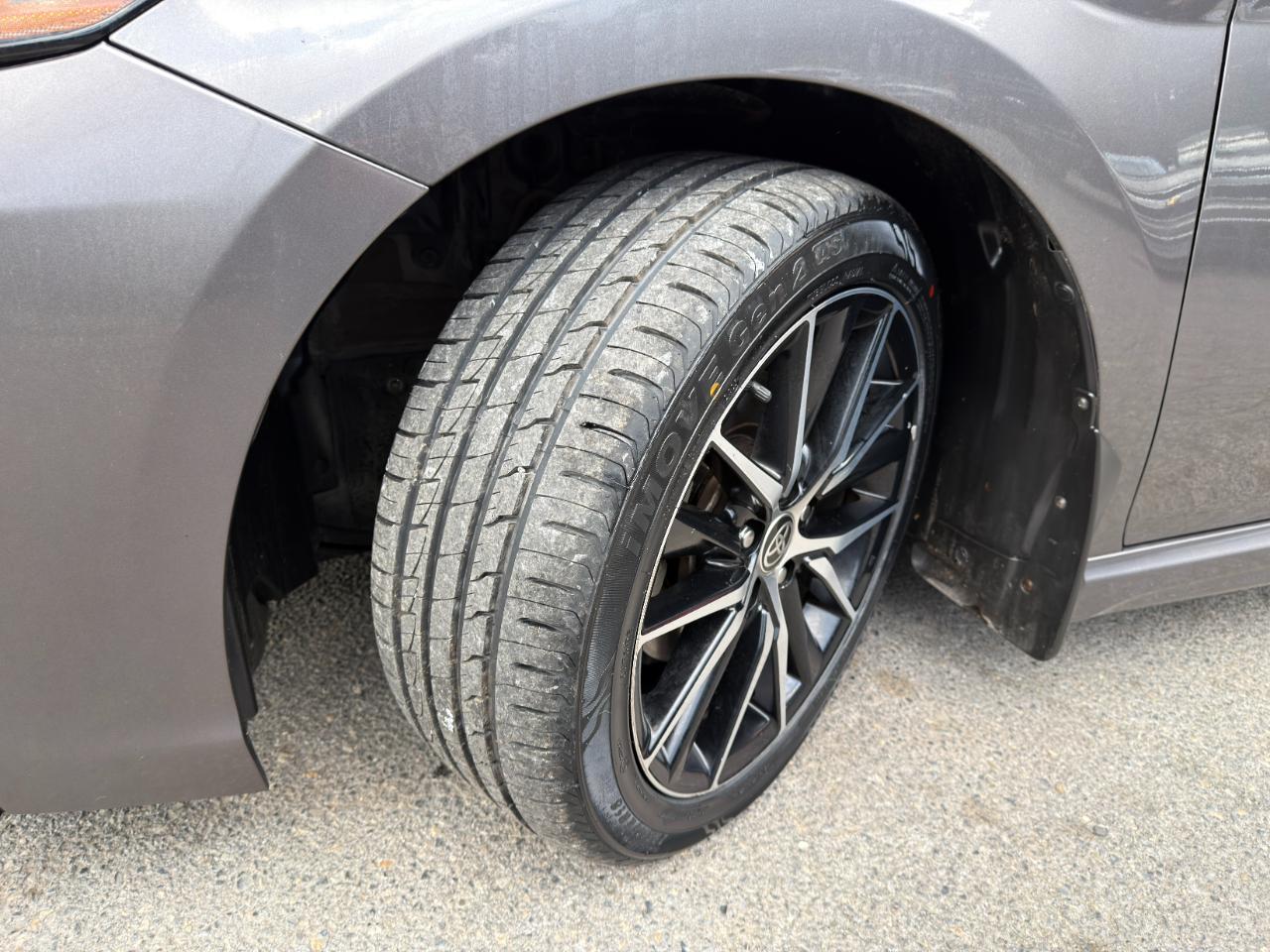 Toyota Camry SE Auto (Natl) 2021