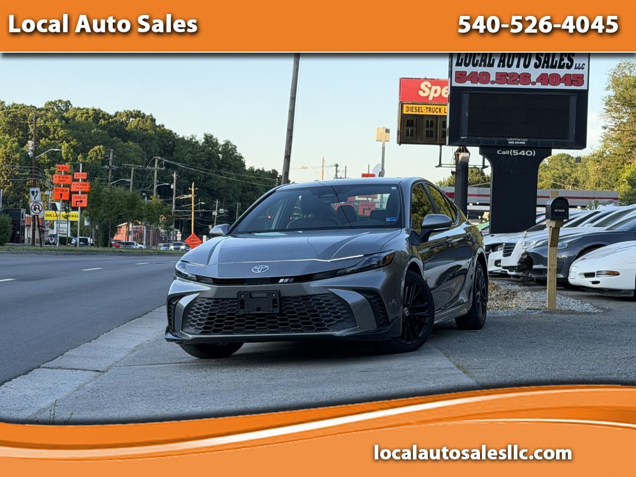 Toyota Camry XLE (Natl) 2025
