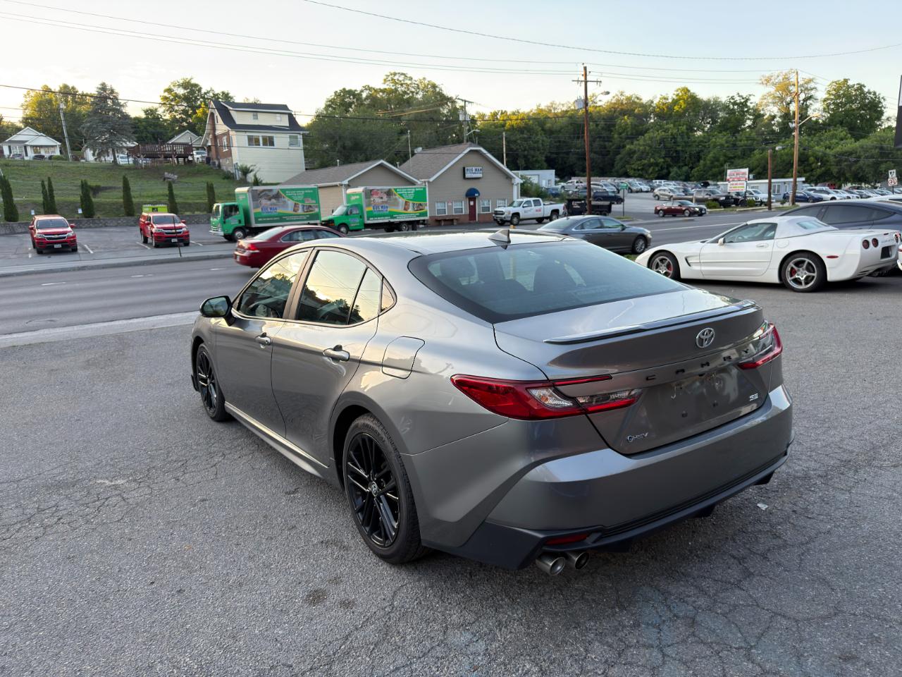 Toyota Camry XLE (Natl) 2025