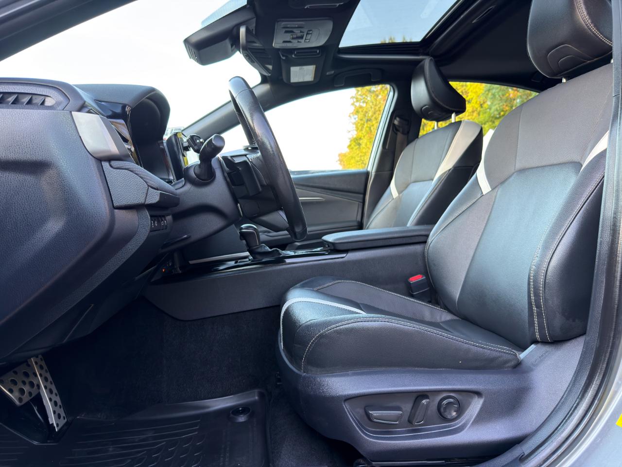 Toyota Camry XLE (Natl) 2025