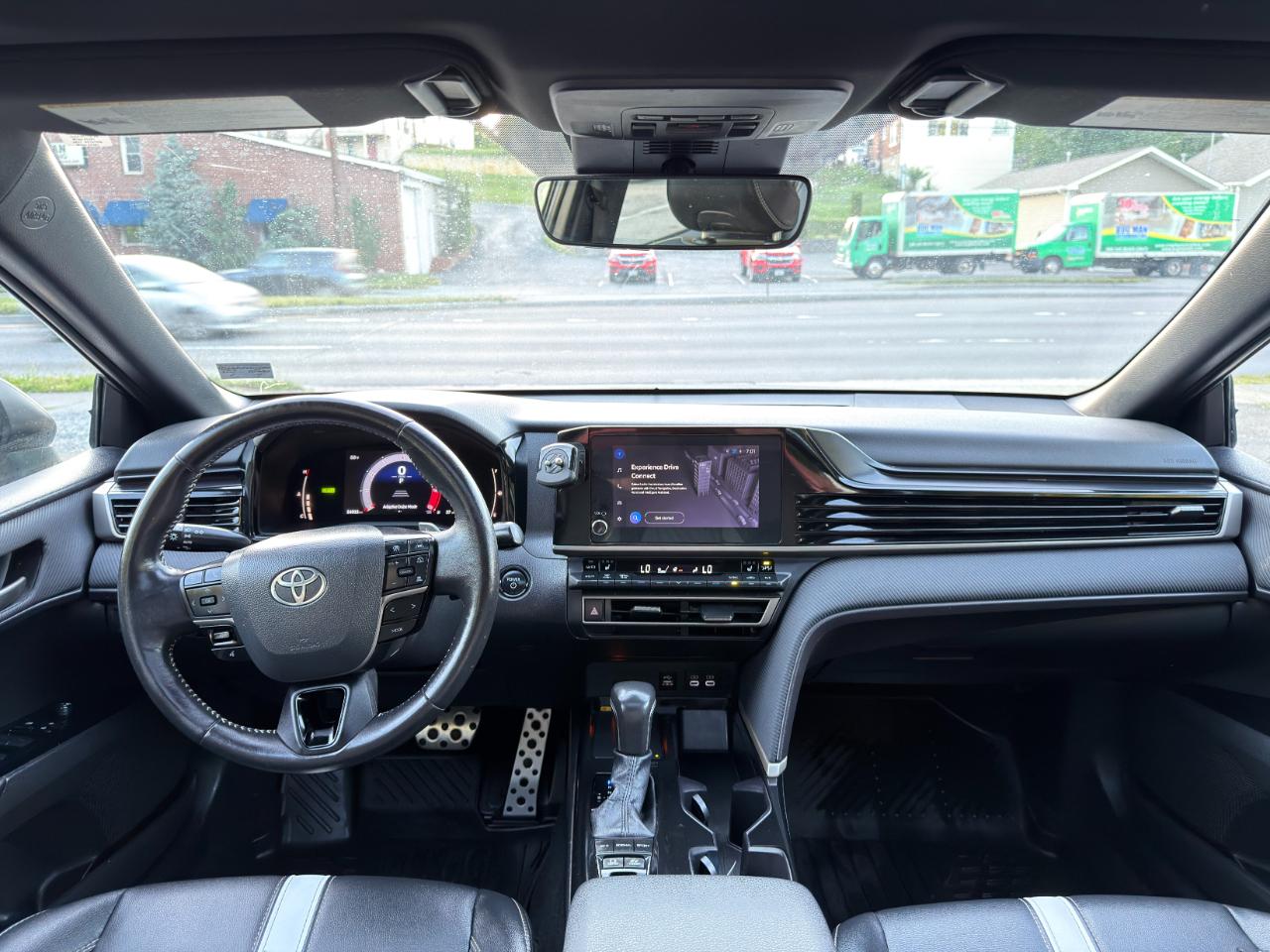 Toyota Camry XLE (Natl) 2025