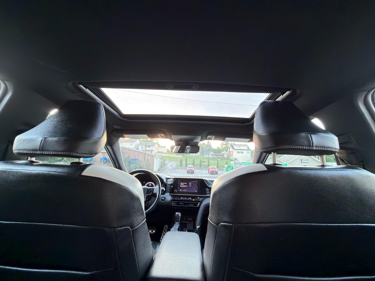 Toyota Camry XLE (Natl) 2025