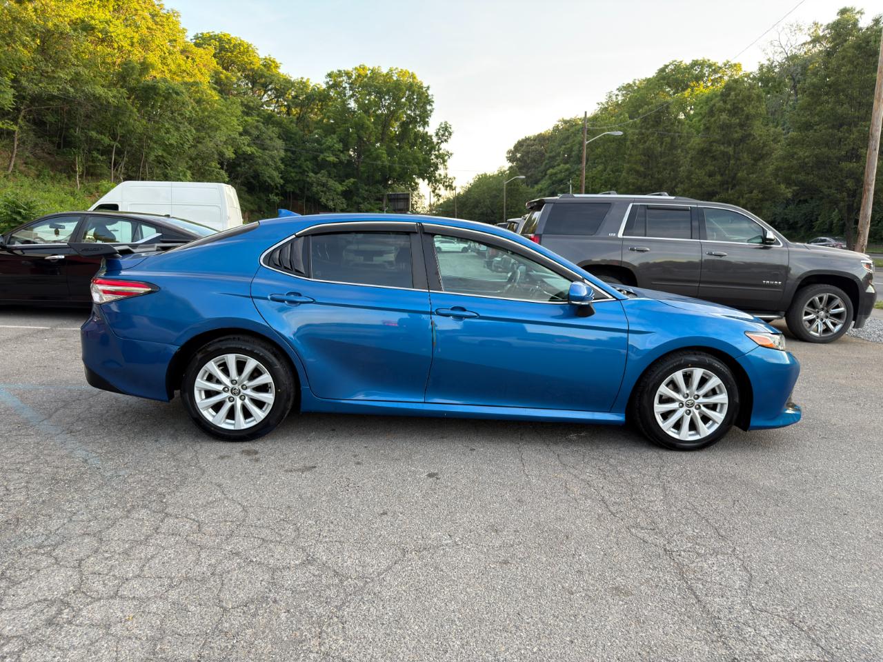 Toyota Camry LE Auto (Natl) 2020