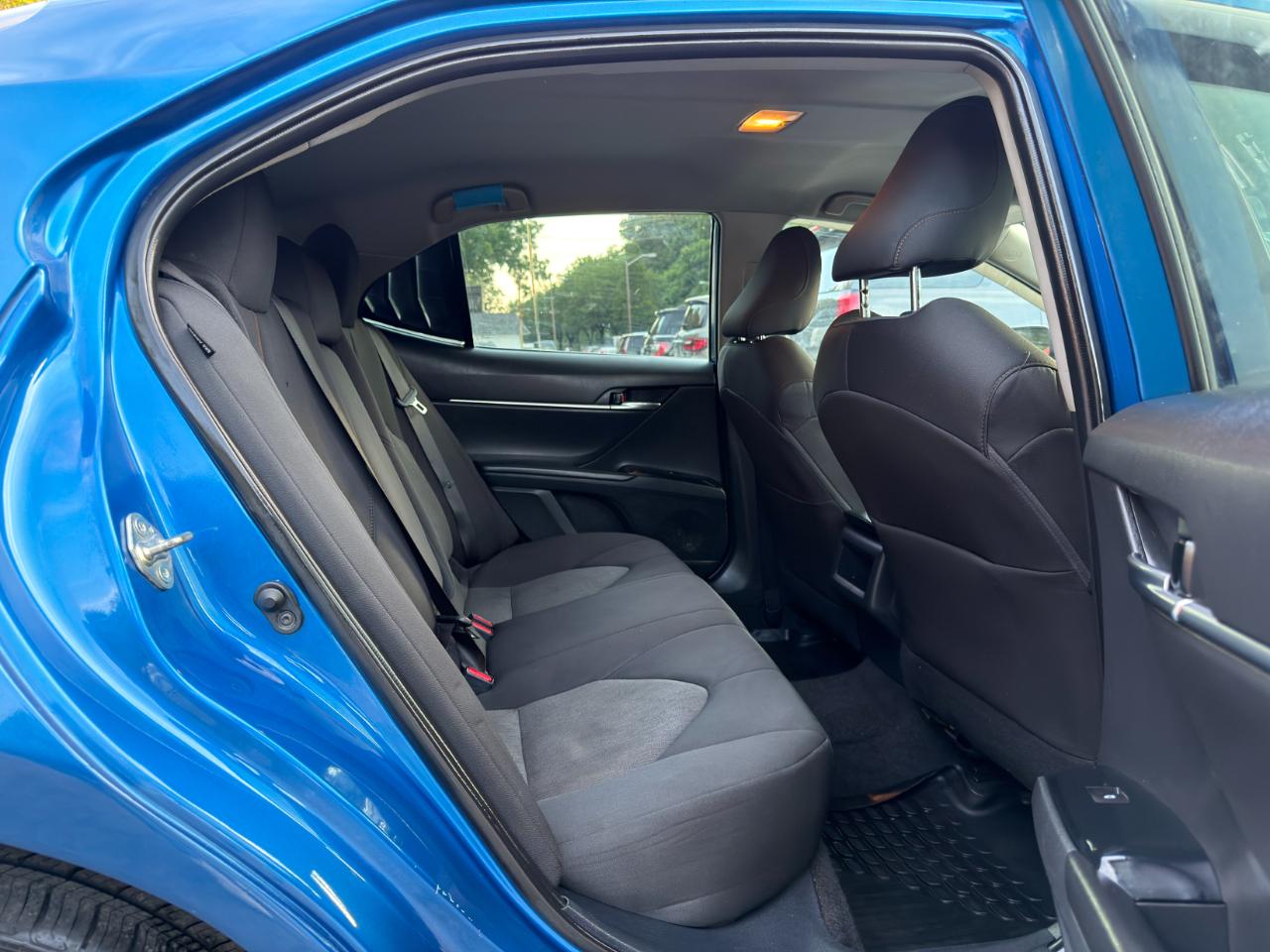 Toyota Camry LE Auto (Natl) 2020
