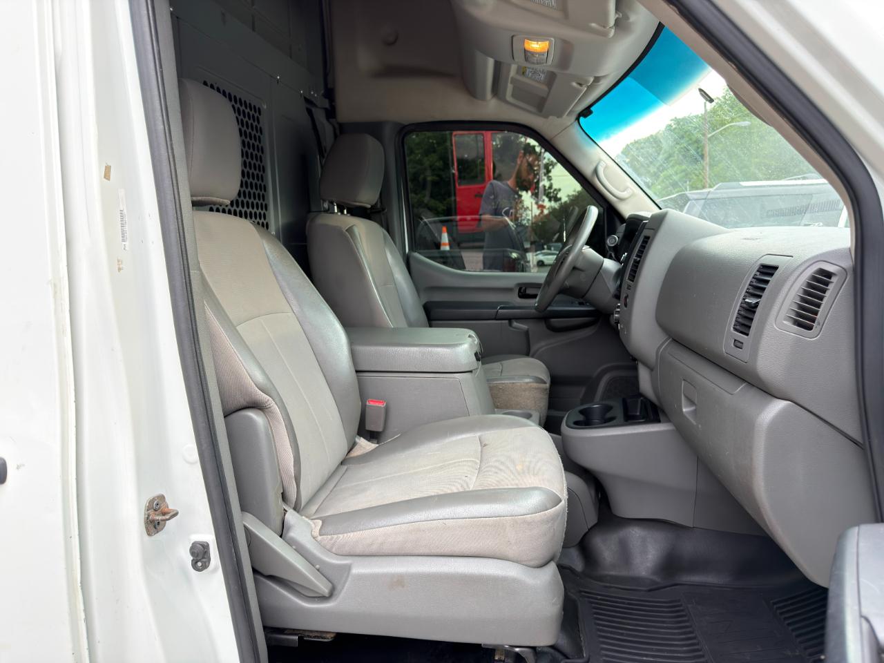 Nissan NV Cargo NV3500 HD High Roof V8 SV 2018