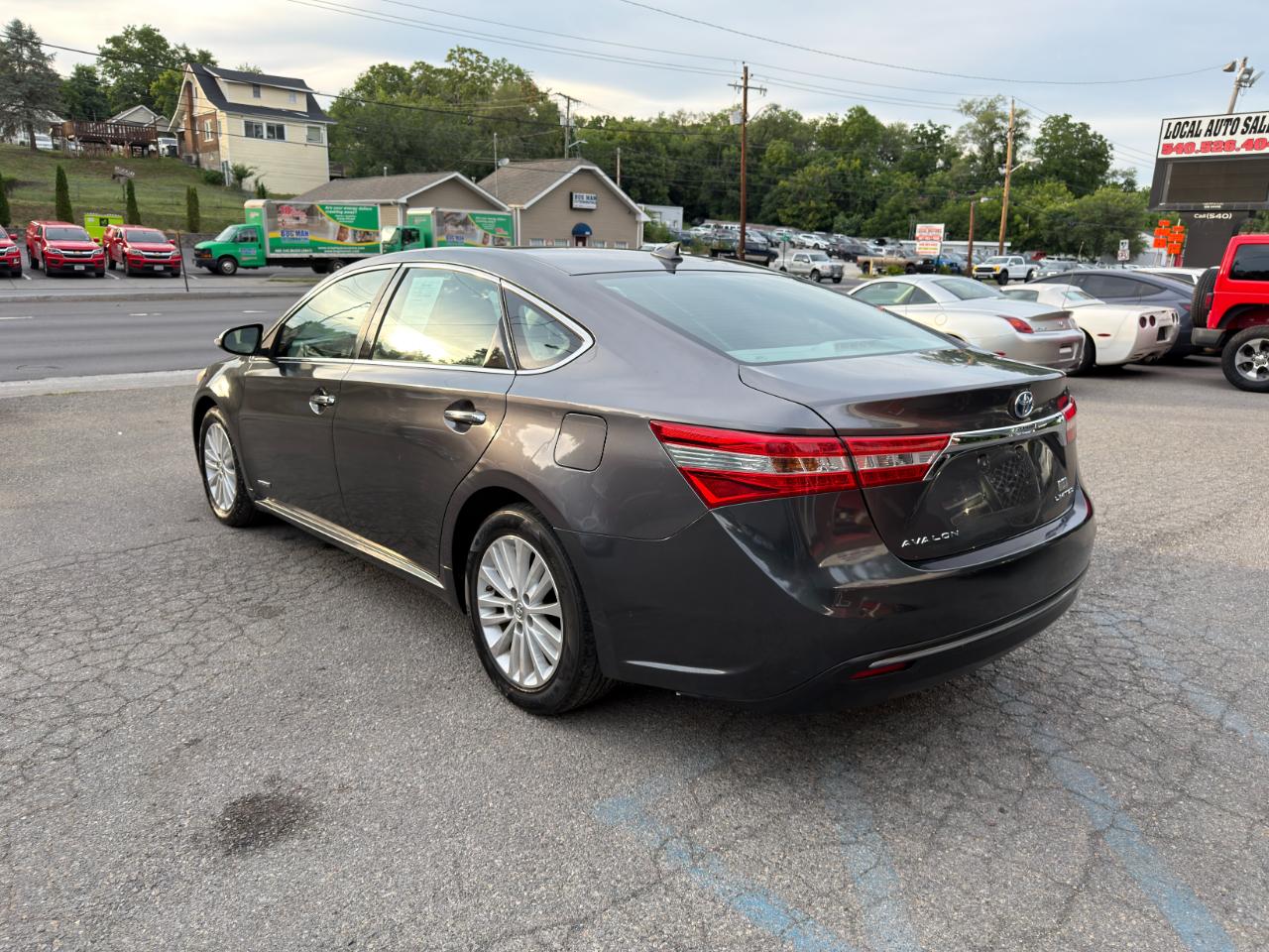 Toyota Avalon Hybrid 4dr Sdn XLE Premium (Natl) 2013