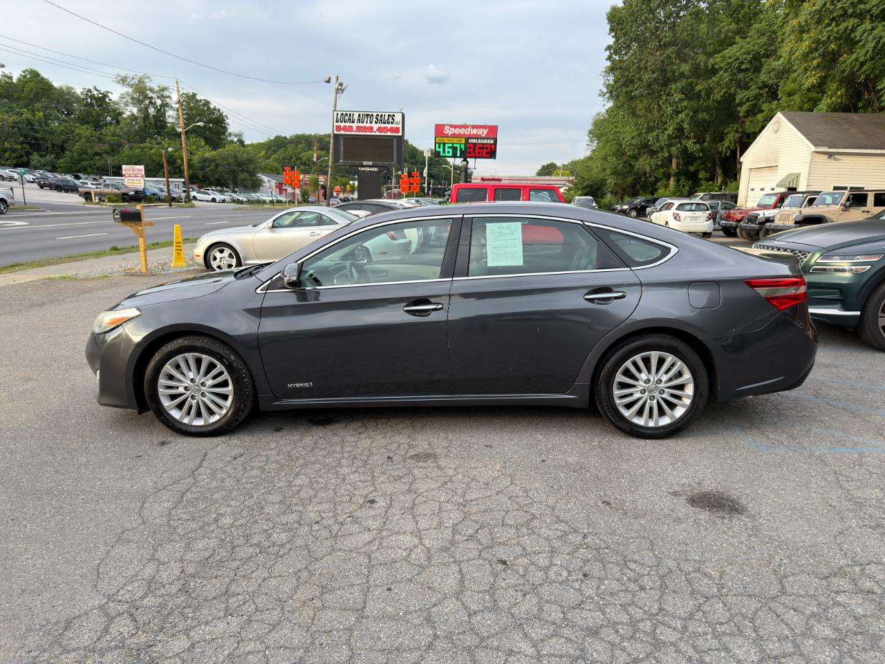 Toyota Avalon Hybrid 4dr Sdn XLE Premium (Natl) 2013