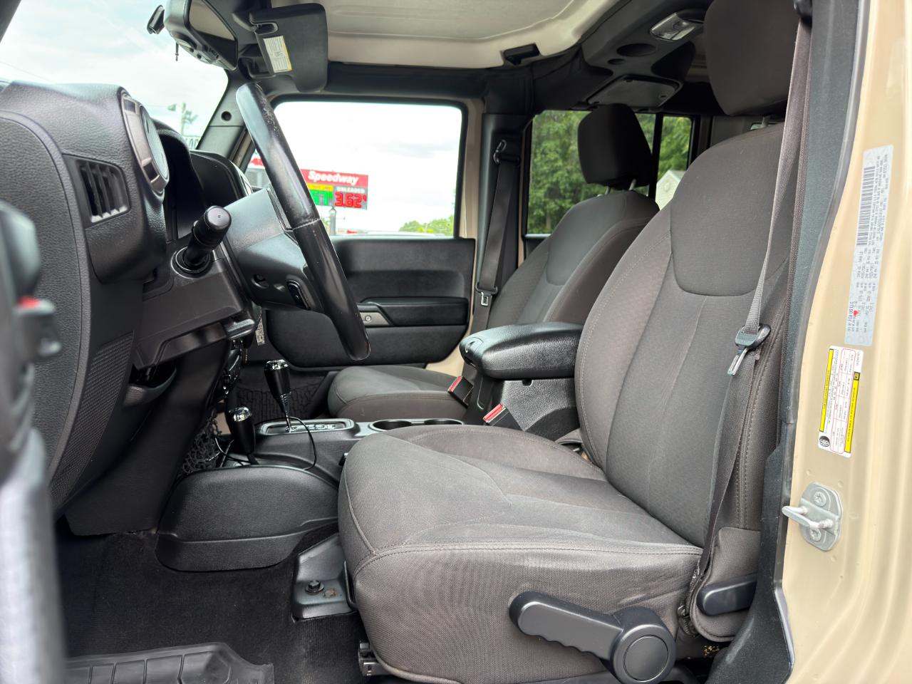 Jeep Wrangler Unlimited 4WD 4dr Sport 2016