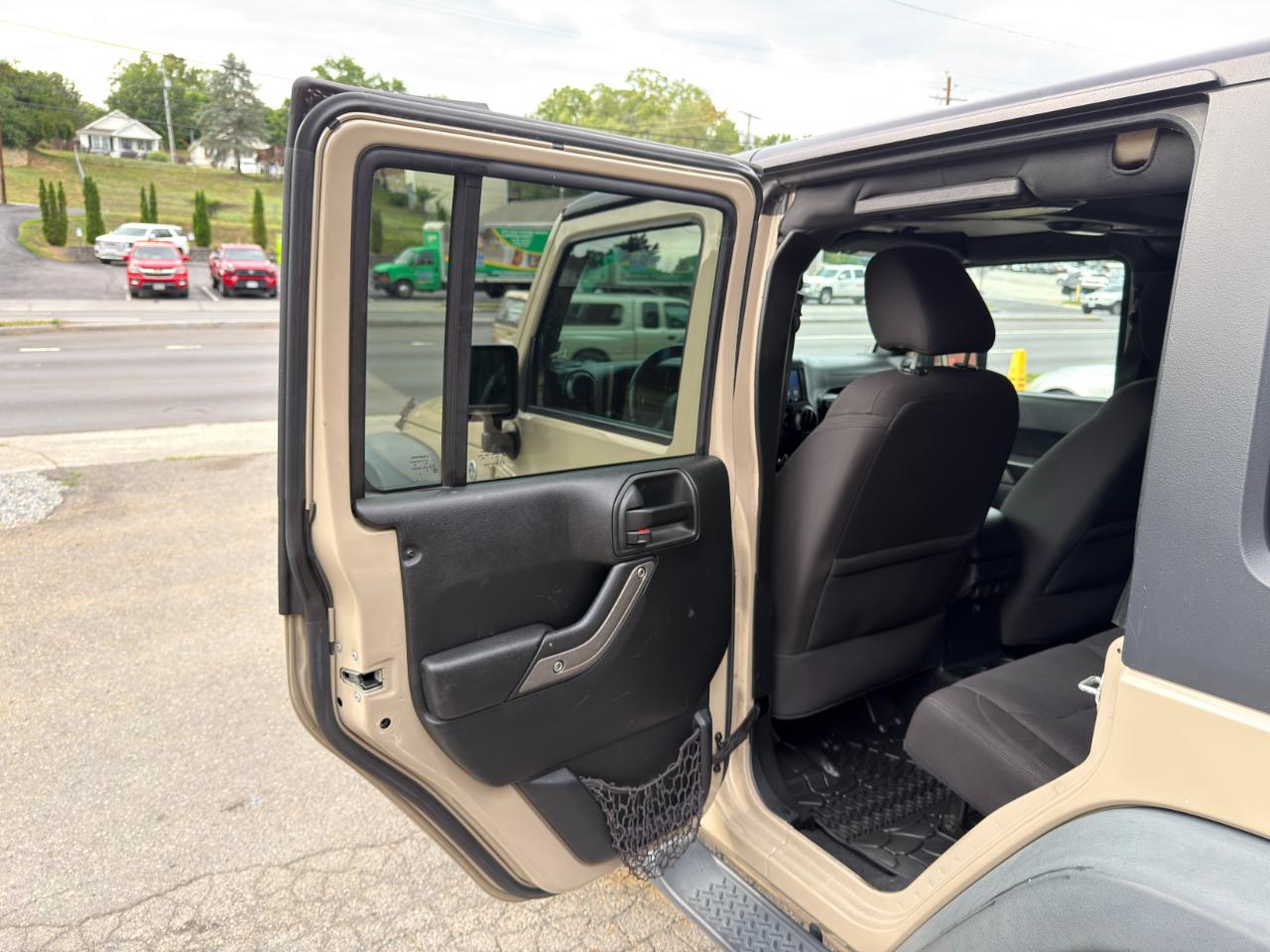 Jeep Wrangler Unlimited 4WD 4dr Sport 2016