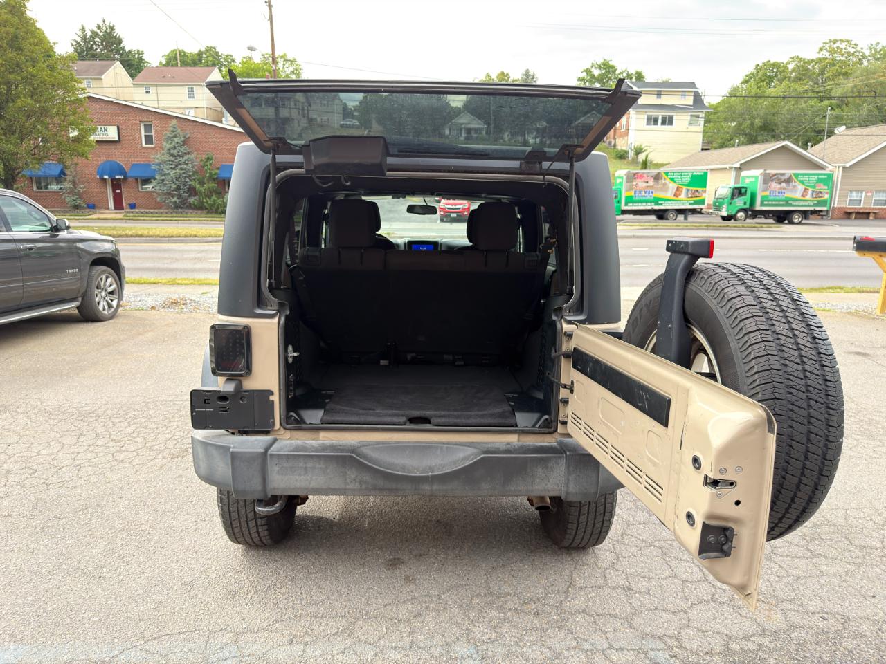 Jeep Wrangler Unlimited 4WD 4dr Sport 2016
