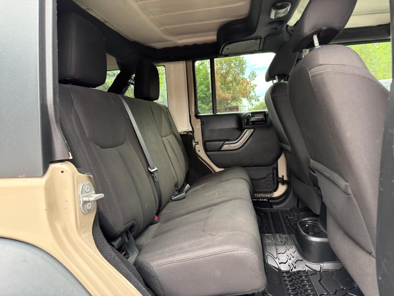 Jeep Wrangler Unlimited 4WD 4dr Sport 2016