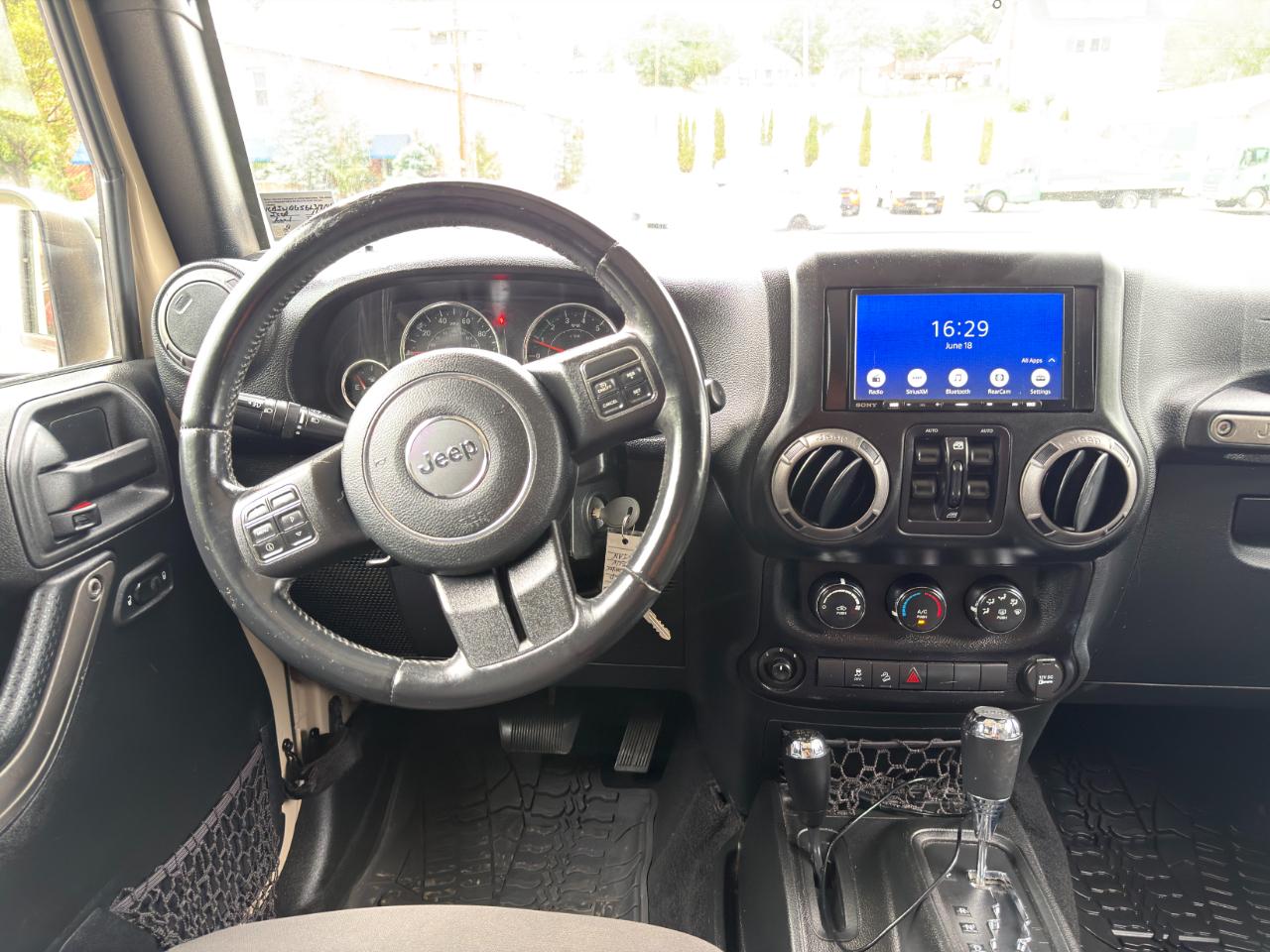 Jeep Wrangler Unlimited 4WD 4dr Sport 2016