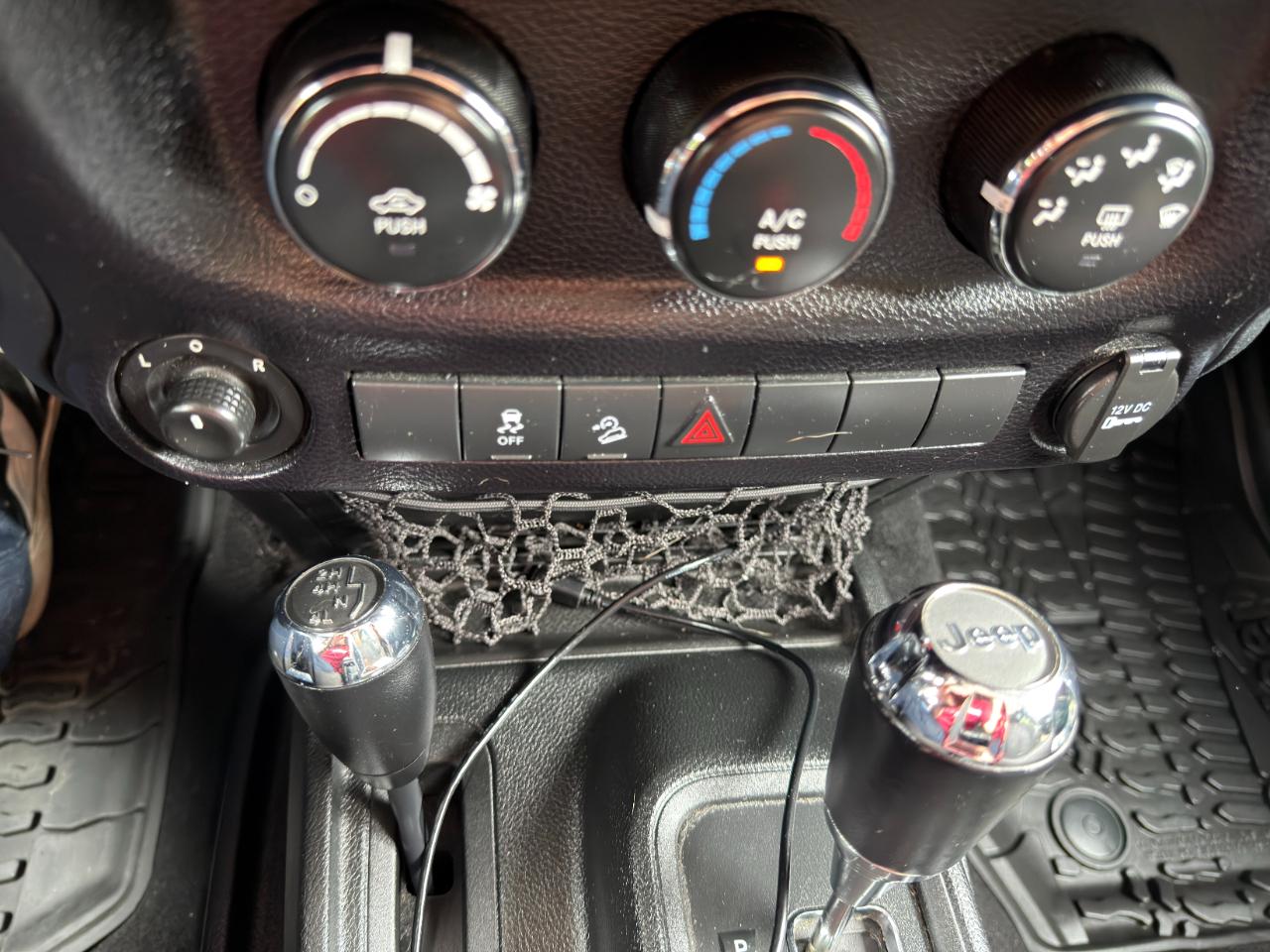 Jeep Wrangler Unlimited 4WD 4dr Sport 2016