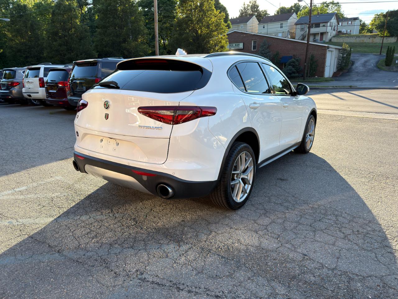Alfa Romeo Stelvio Sport AWD 2018