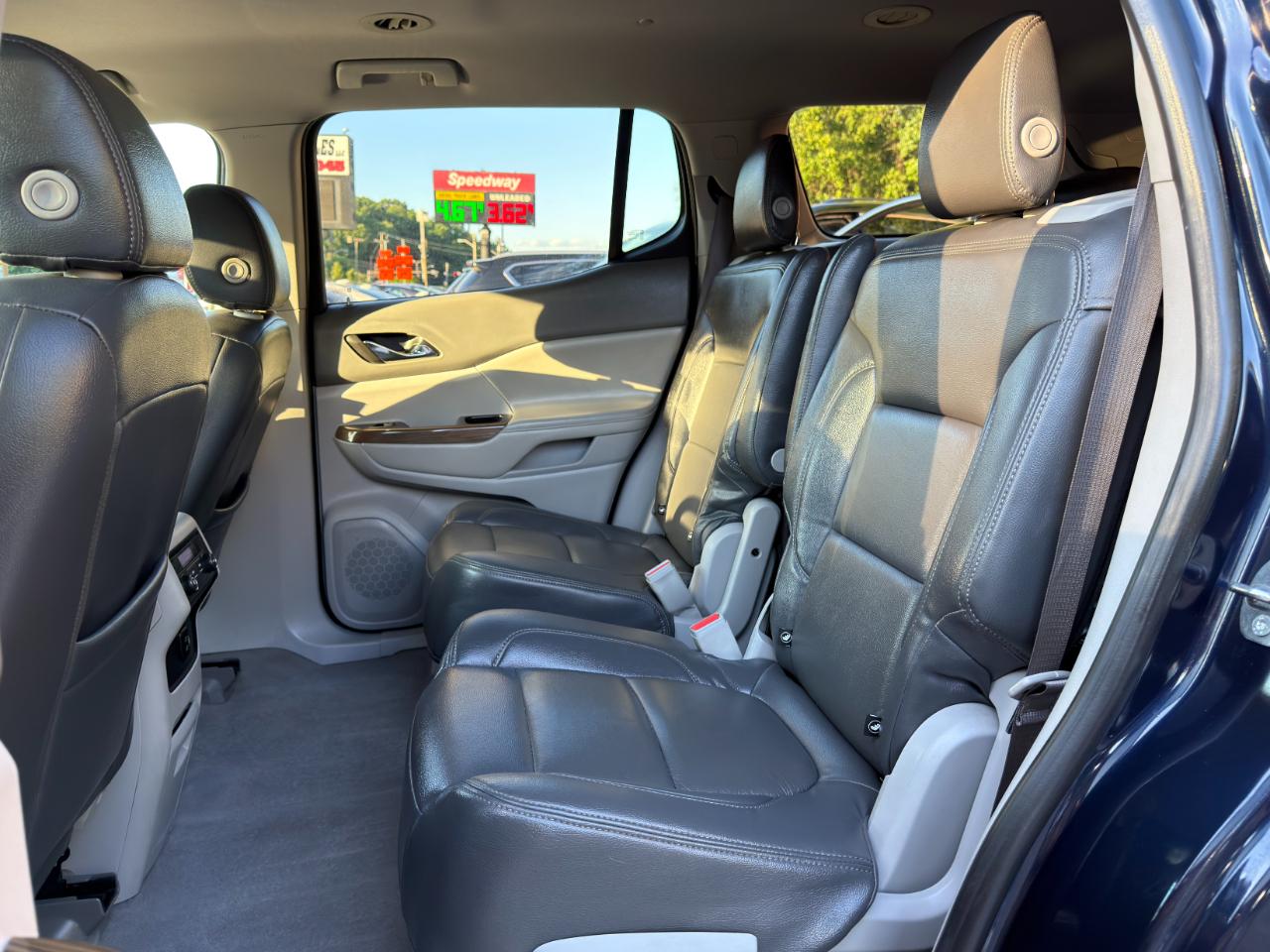 GMC Acadia FWD 4dr SLE w/SLE-2 2017