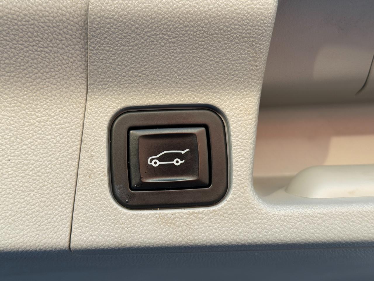 GMC Acadia FWD 4dr SLE w/SLE-2 2017