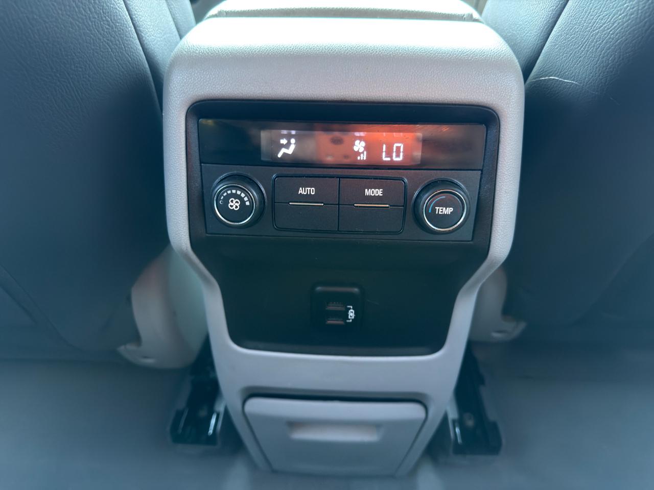 GMC Acadia FWD 4dr SLE w/SLE-2 2017