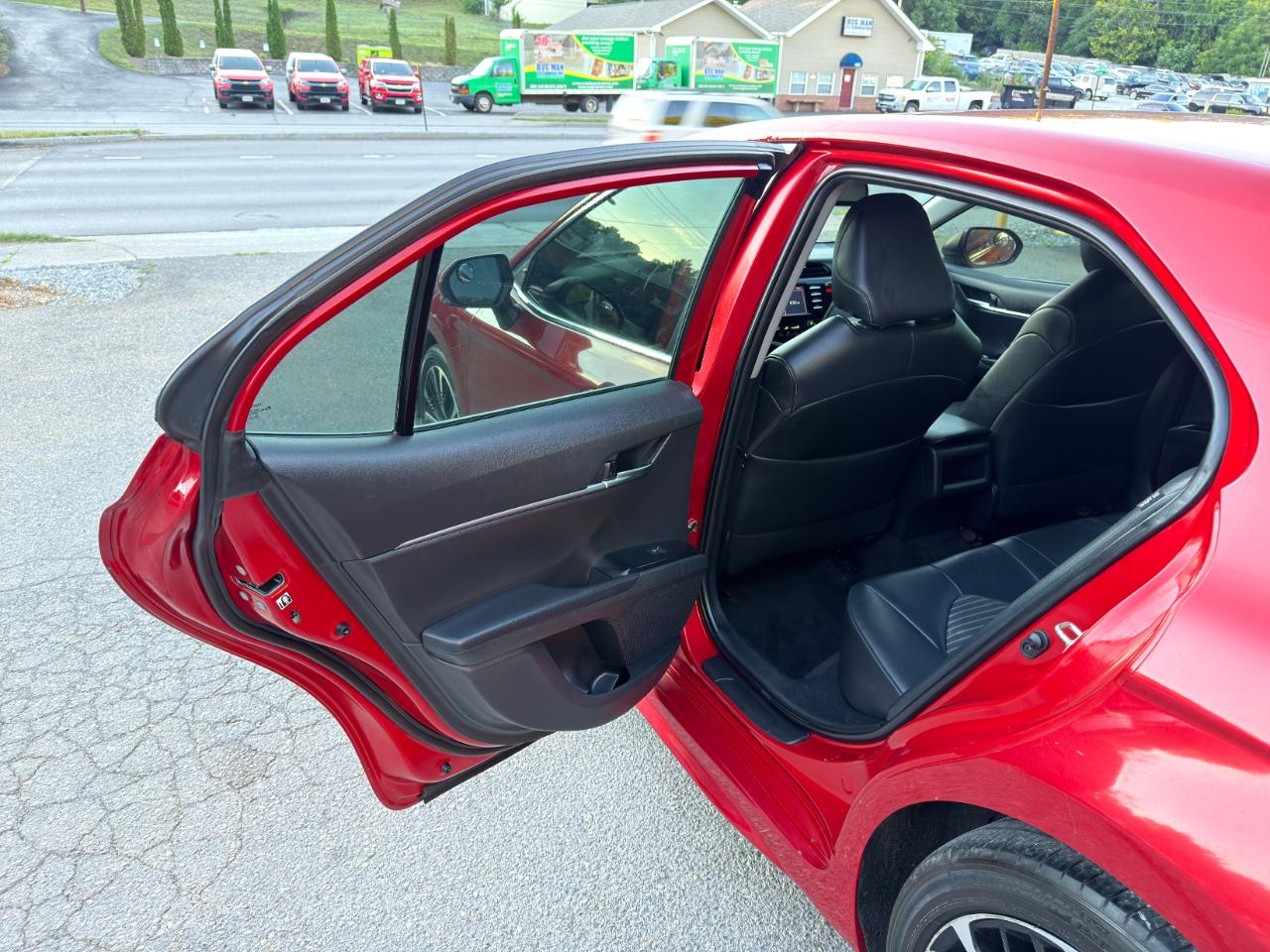 Toyota Camry XLE Auto (Natl) 2019