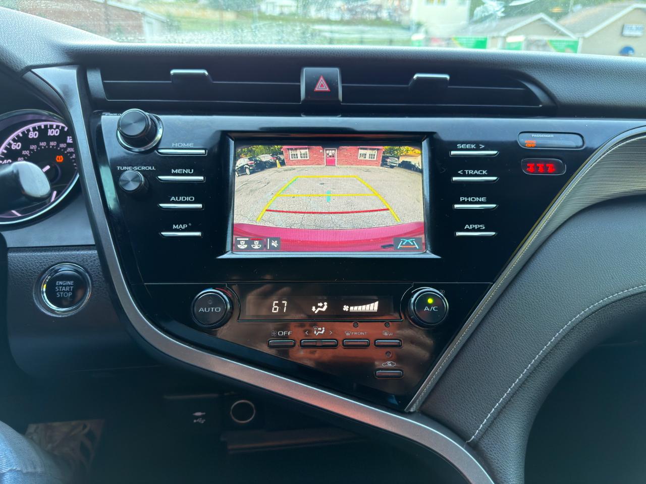 Toyota Camry XLE Auto (Natl) 2019