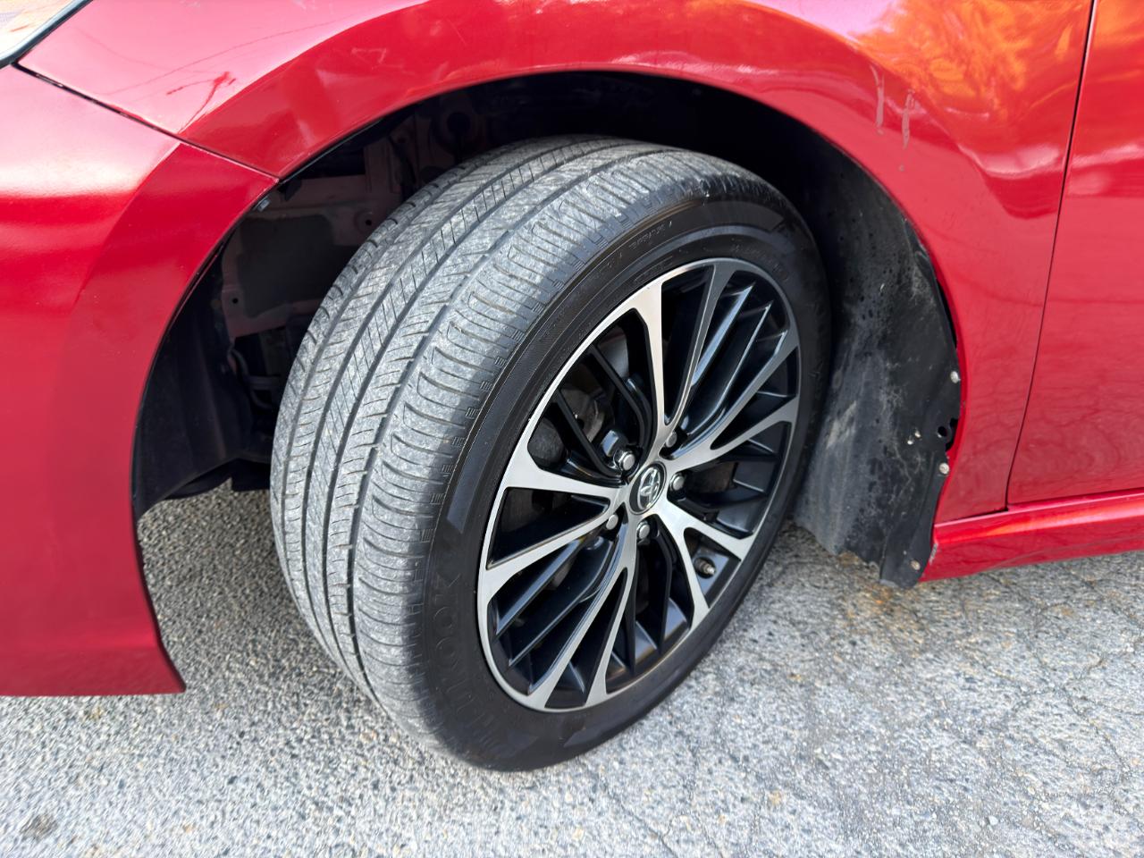 Toyota Camry XLE Auto (Natl) 2019