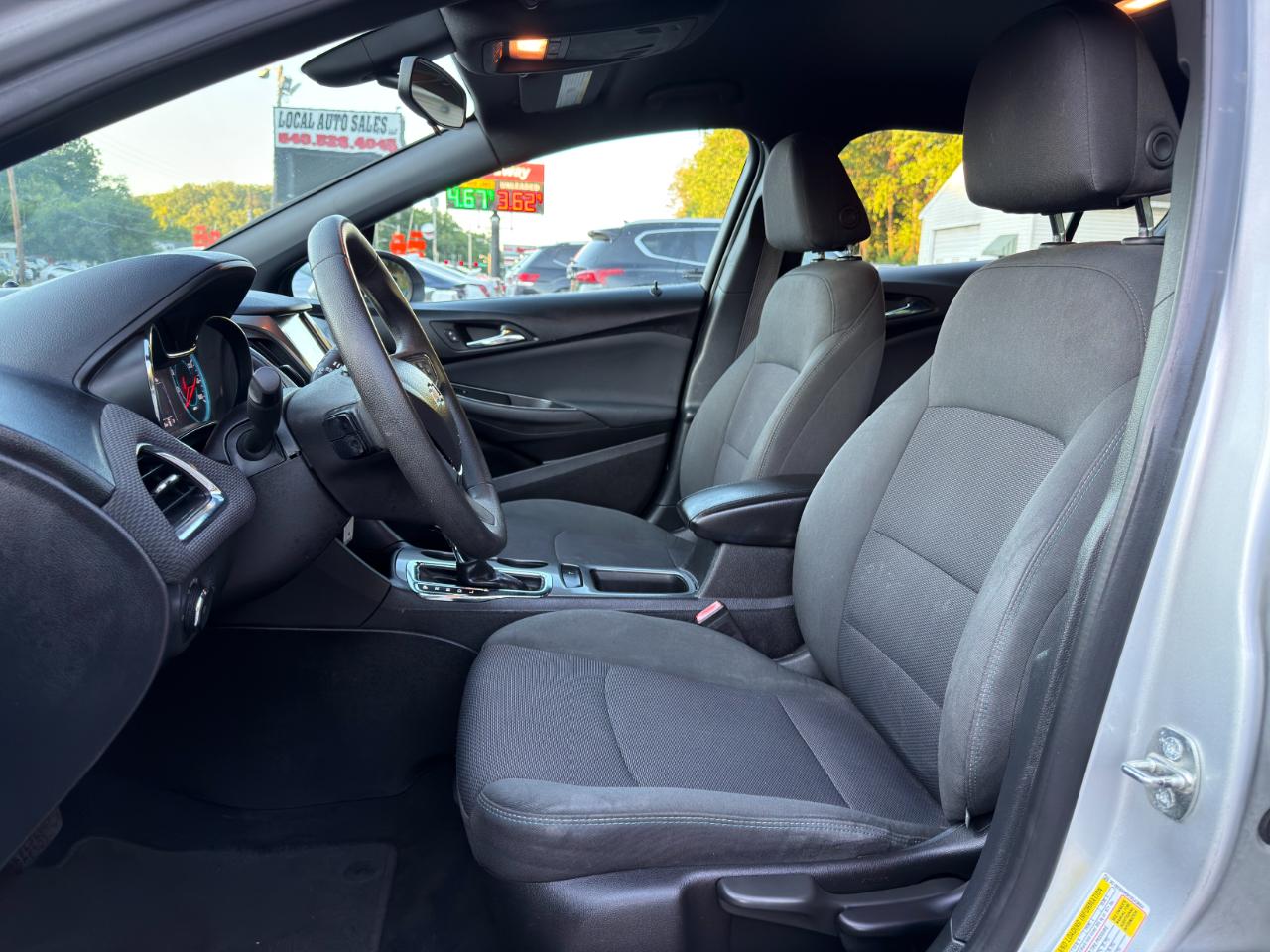 Chevrolet Cruze 4dr HB 1.4L LT w/1SD 2017