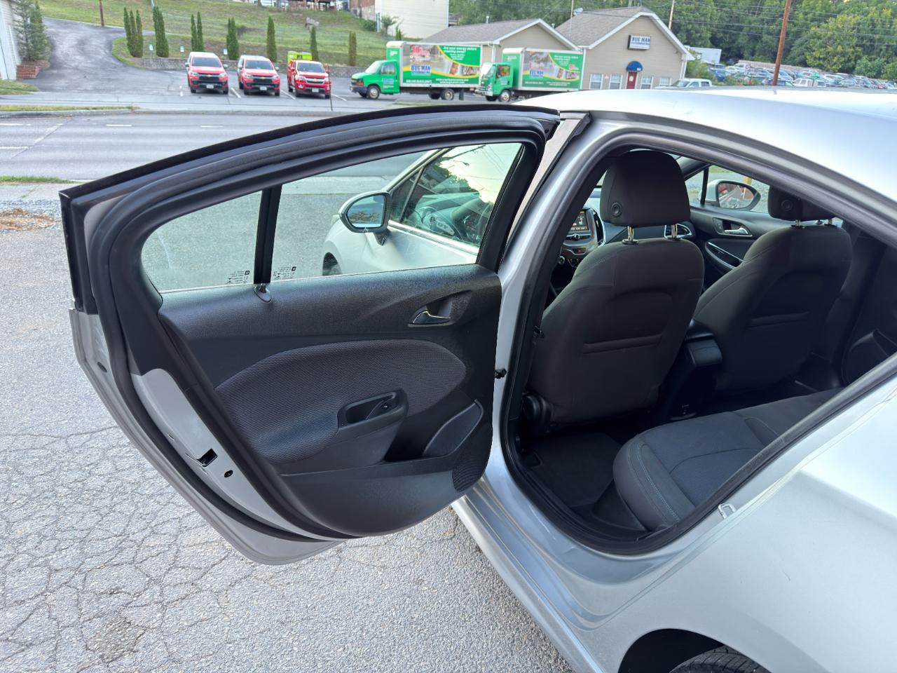Chevrolet Cruze 4dr HB 1.4L LT w/1SD 2017
