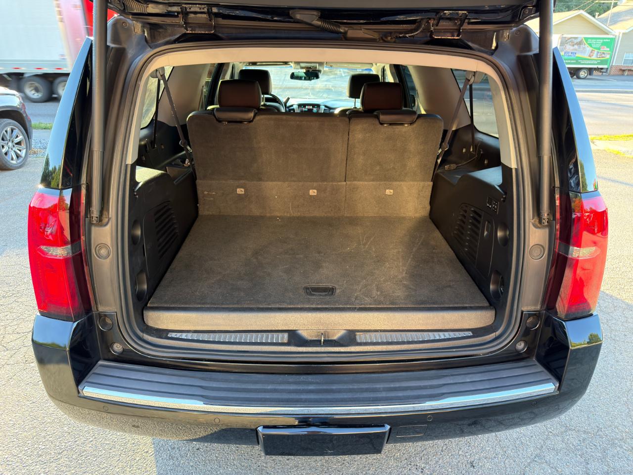 Chevrolet Suburban 4WD 4dr LTZ 2015