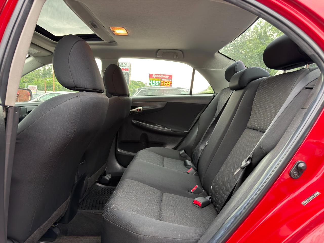 Toyota Corolla 4dr Sdn Man (Natl) 2009