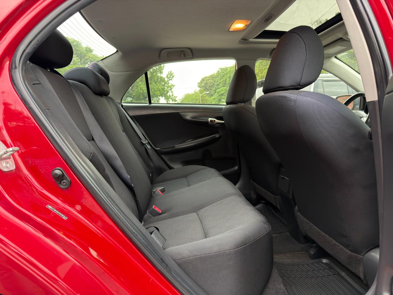 Toyota Corolla 4dr Sdn Man (Natl) 2009