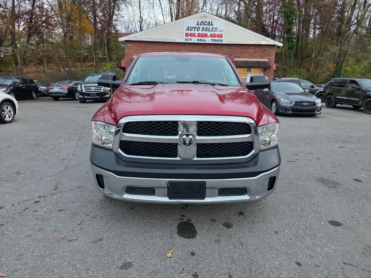 RAM 1500 4WD Quad Cab 140.5" ST 2015
