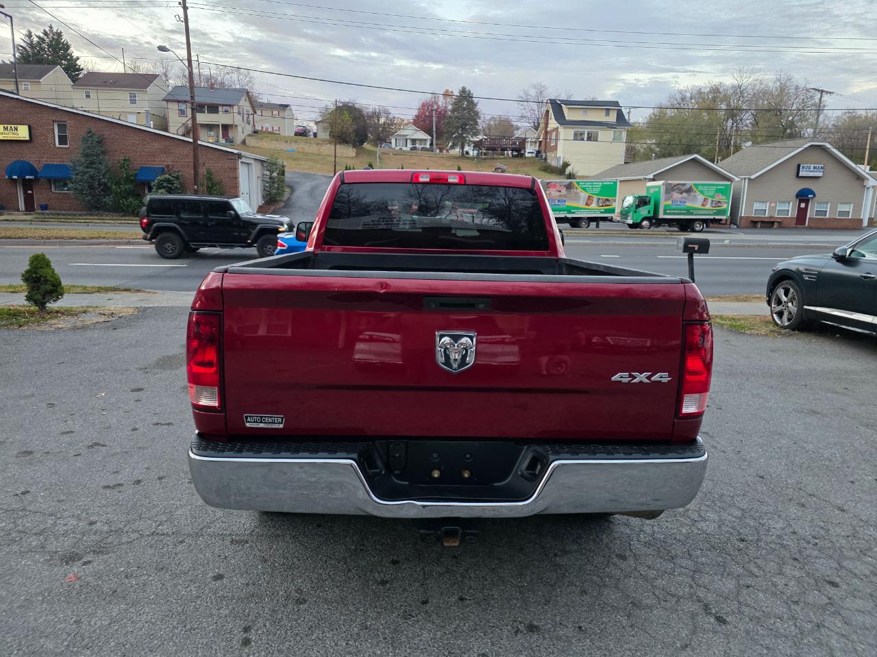 RAM 1500 4WD Quad Cab 140.5" ST 2015