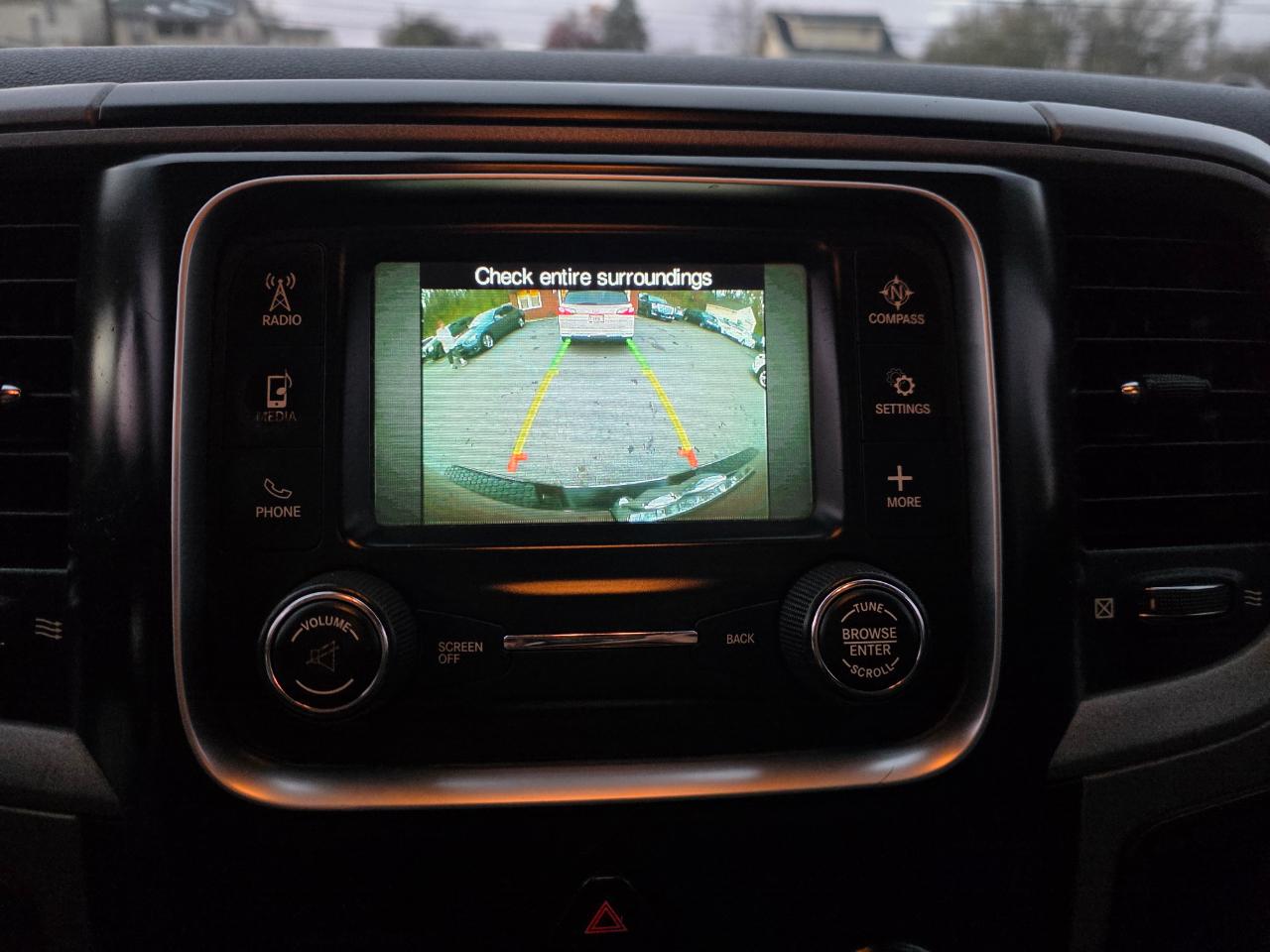 RAM 1500 4WD Quad Cab 140.5" ST 2015