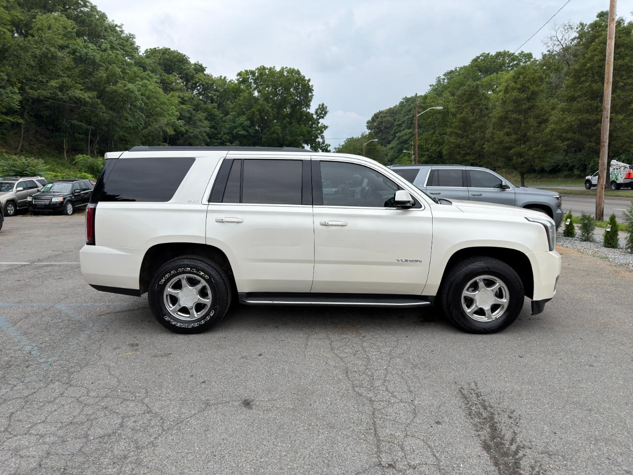 GMC Yukon 4WD 4dr SLT 2015