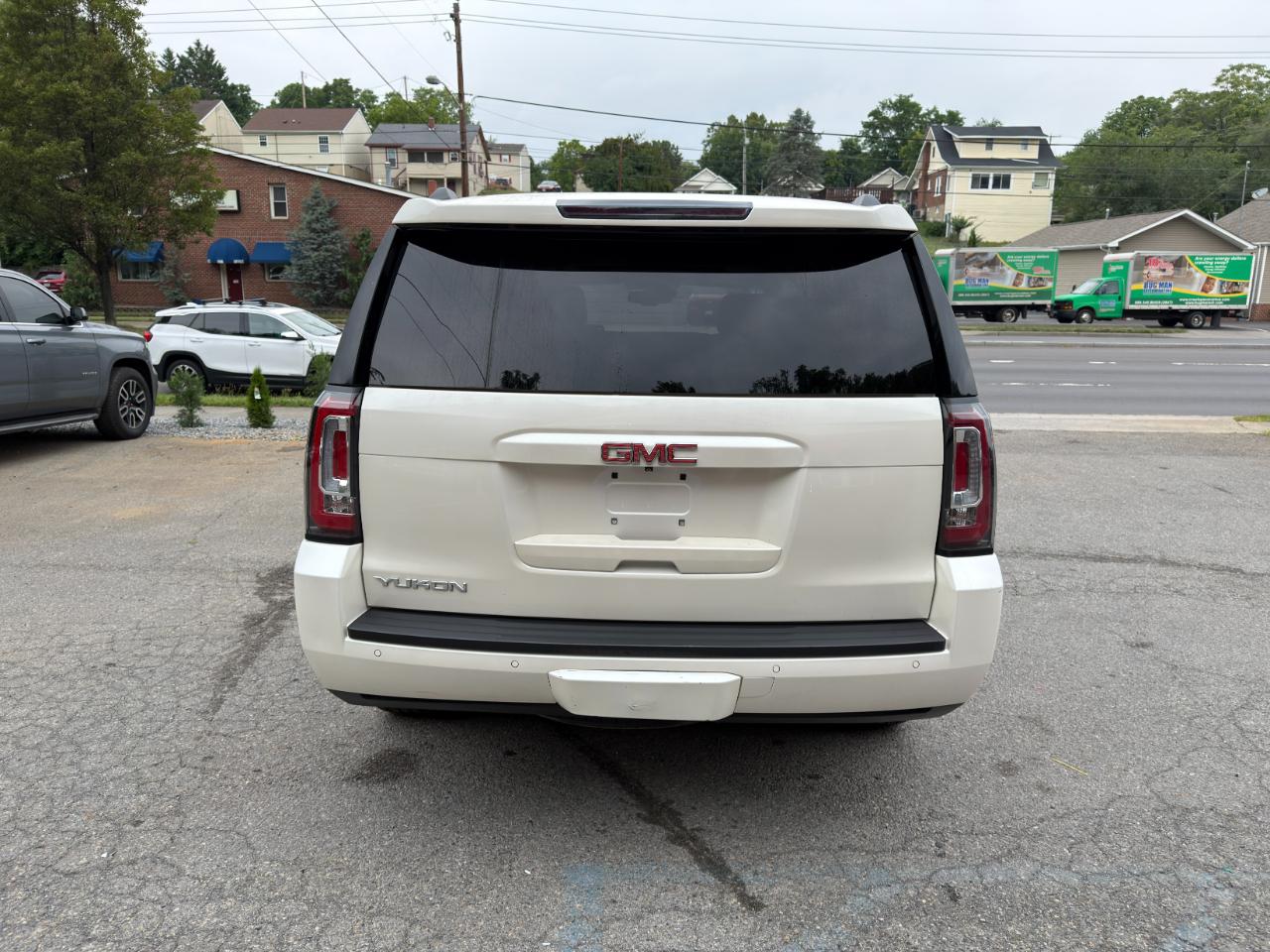 GMC Yukon 4WD 4dr SLT 2015
