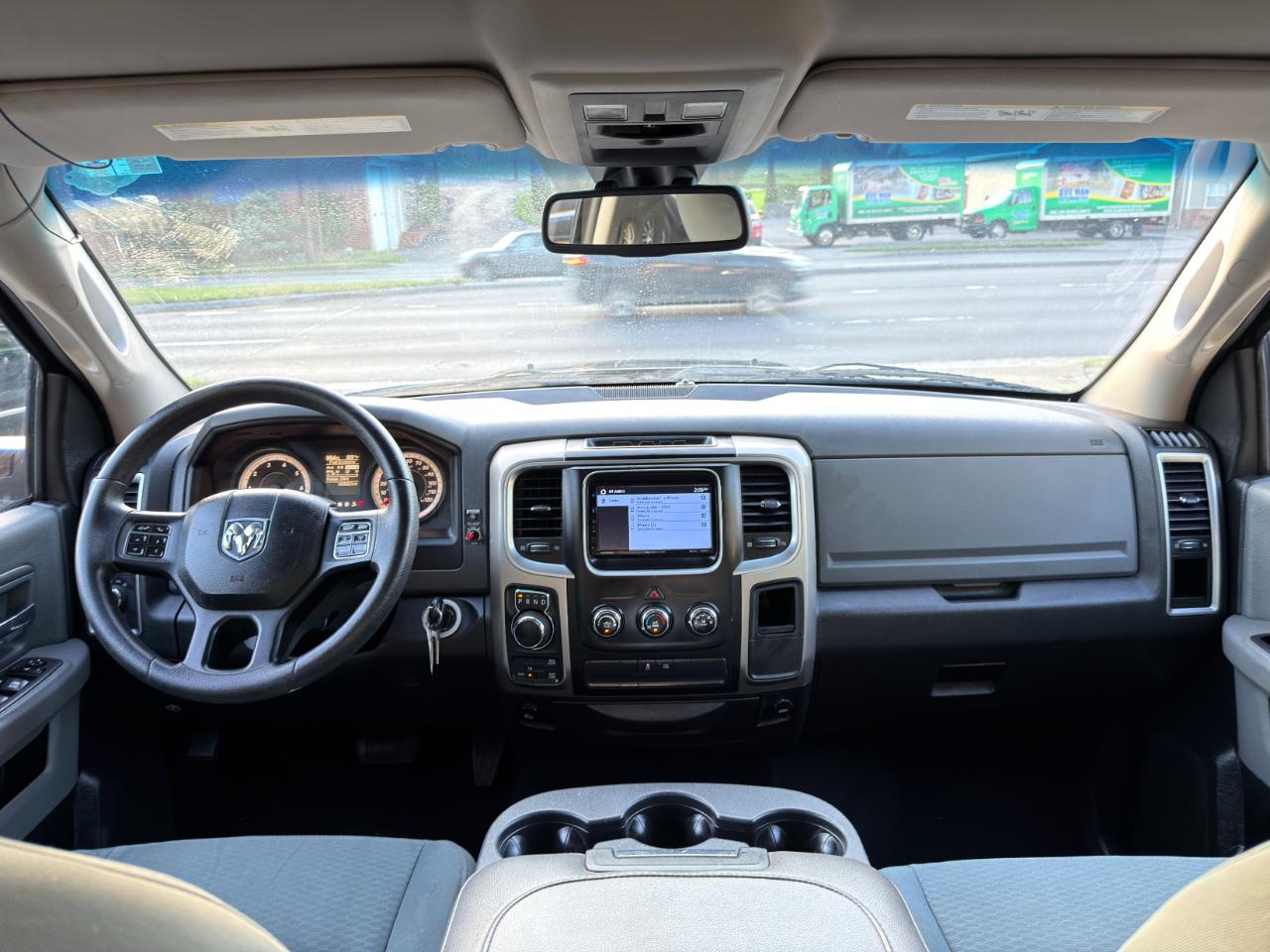 RAM 1500 4WD Quad Cab 140.5" SLT 2014