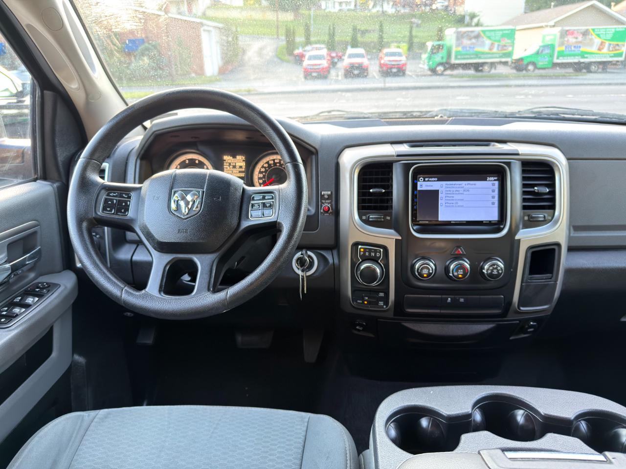 RAM 1500 4WD Quad Cab 140.5" SLT 2014