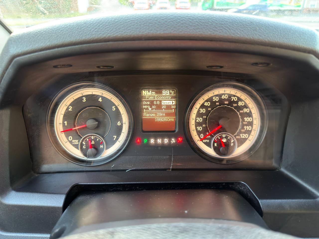 RAM 1500 4WD Quad Cab 140.5" SLT 2014
