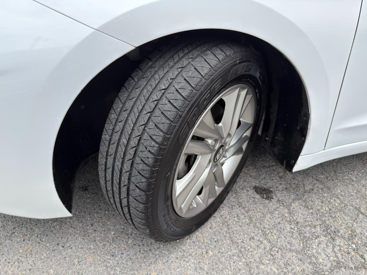 Hyundai Elantra SEL Auto 2019