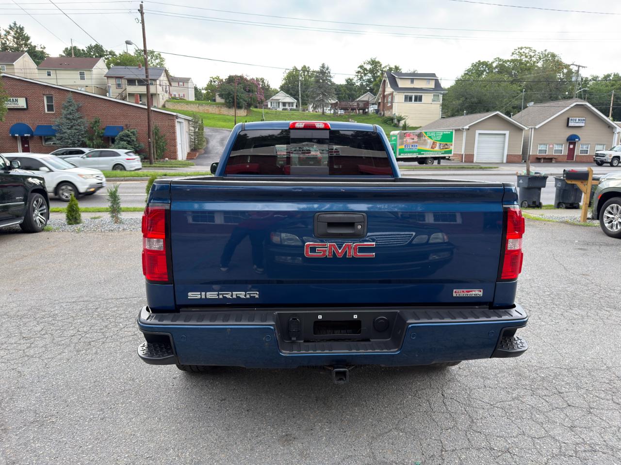 GMC Sierra 1500 4WD Double Cab 143.5" SLT 2015
